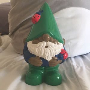 a gnome statue